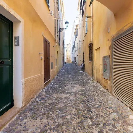 Monolocale In Centro Storico Альгеро