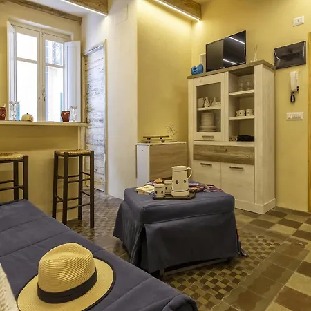 Monolocale In Centro Storico Апартаменты Альгеро