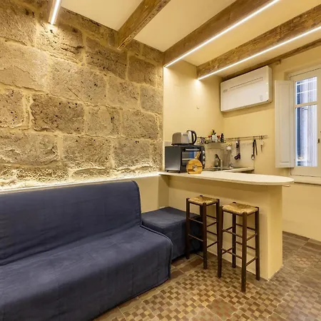 Monolocale In Centro Storico Διαμέρισμα *